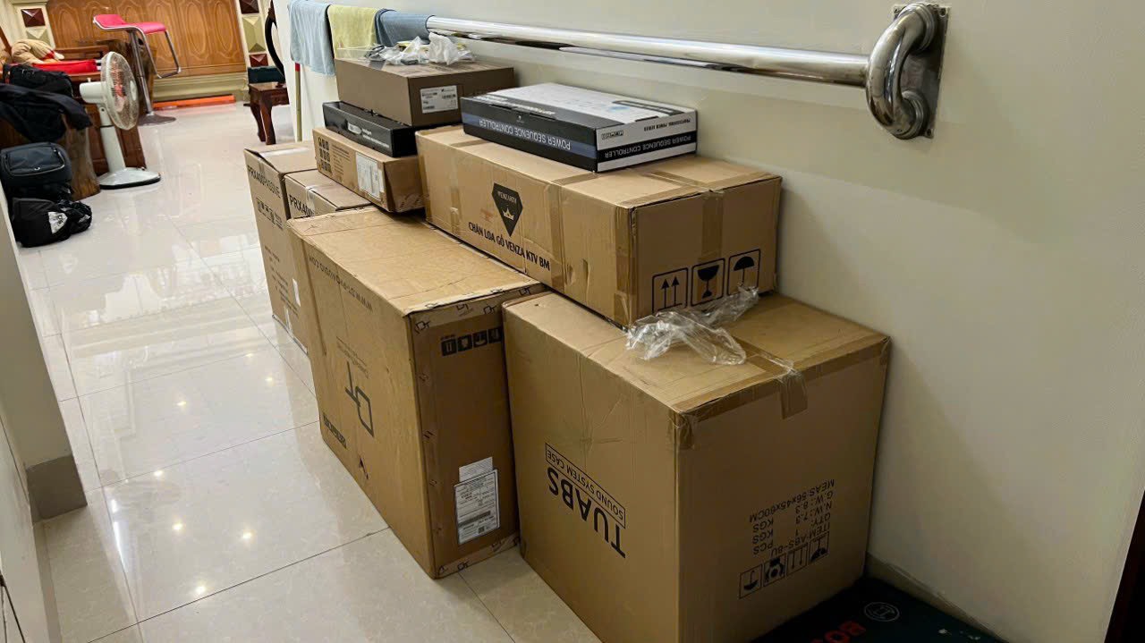 Khách hàng Đức Anh đánh giá về sản phẩm Dàn Karaoke JBL TT238: KP4012G2+T900+V8Pro+Lion408+Sigma118+P9Luxury+PLus4T+22in